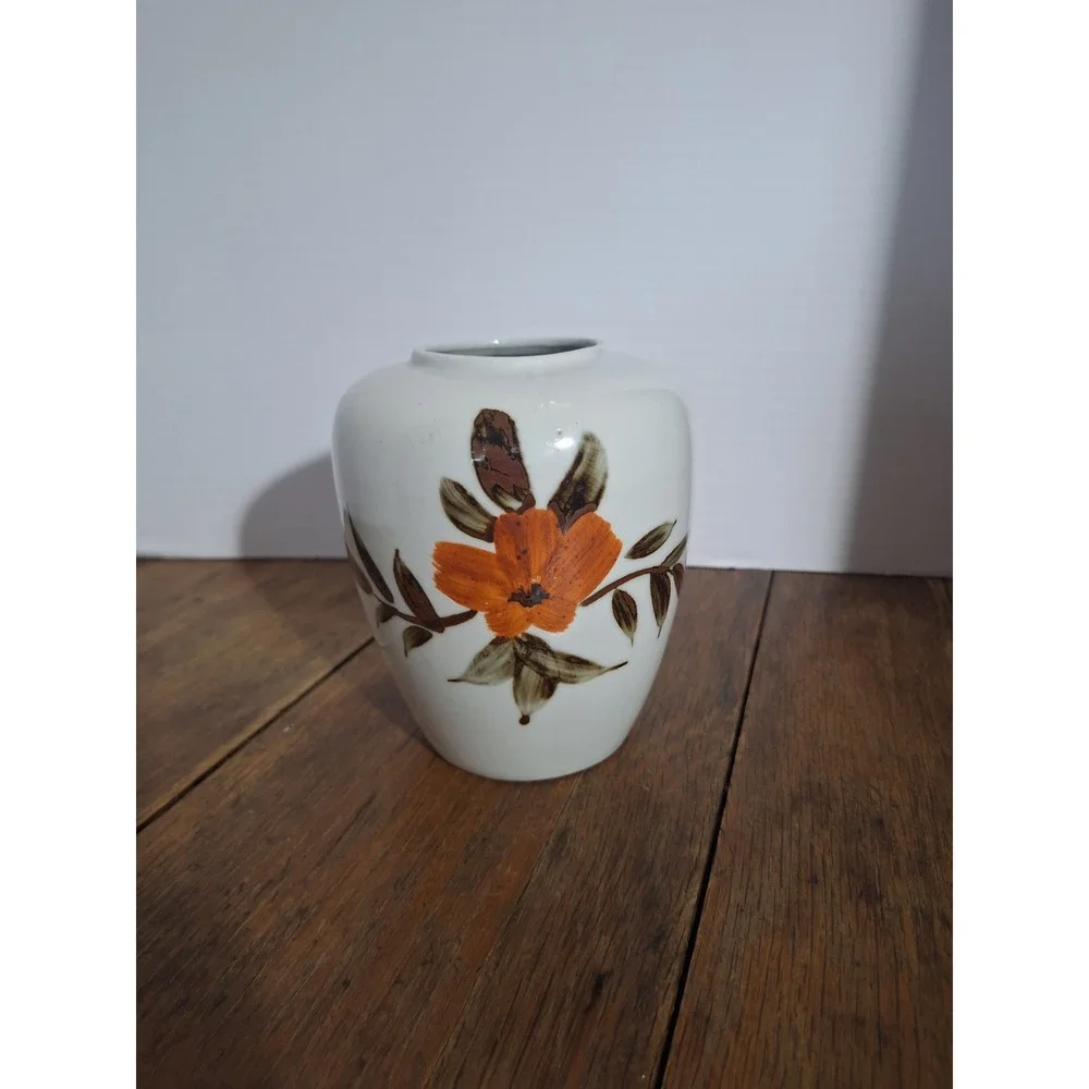 Vintage Japan Hand Painted Ceramic Bud‎ Vase Orange Floral White Ginger Jar 5.5